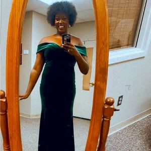 Revelry Bardot Velvet Dress in Emerald size 8